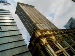 Le Royal Arc is the 3rd tallest building in Macau (217m). It was built in 2009 and has 56 floors. It conist of hotel, casino and apartments.
