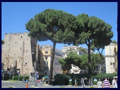 Via dei Fori Imperiali towards the Colosseum.
