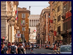 Via Tritone seen from Piazza Colonna.