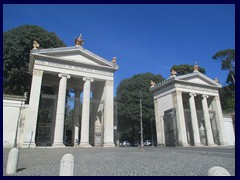 The entrance to Villa Borthese from Piazzale Flaminio (near Piazza del Popolo).