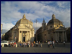 Piazza del Popolo's "Tridente" crossing from the left, between the churches: Via del Babuino, Via del Corso and Via Ripetta.