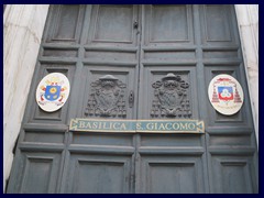 Basilica San Gacomo on Via del Corso.