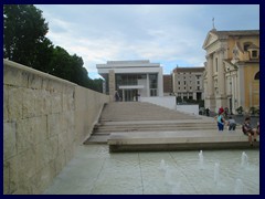 Ara Pacis (Altar of Peace) is a monument from 9 BC inside a modern glass building next to Via di Ripetta and the east banks of River Tiber, near our hotel. The monument and building was dedicated to Augustus, the first emperor of Rome, to celebrate his triumphal return from the civil war. It was reconstructed in 1938 after several pieces had been scattered to different museums, and the glass covering was built in 2006.
The mausoleum of Emperor Augustus is a circular building, hidden behind trees, that is situated right opposite the Ara Pacis. It was designed by Emperor Augustus! The interior of the mausoleum is no longer open to tourists, since it has fallen into decay.
