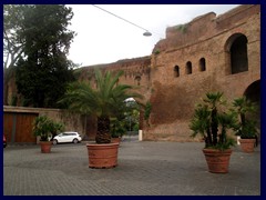 Porta Pinciana, an Aurelian Wall gate from Pincio Park to Via Veneto.