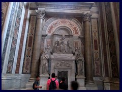 St Peter's Basilica, interior 032