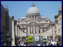 Via della Conciliazione towards the Vatican City.