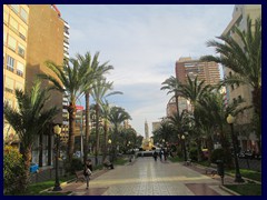 Alicante City Centre 145 - Avda General Marva towards Plaza de los Luceros