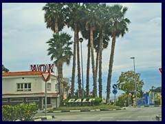 Calpe outskirts 03 -  "Calp" sign at the first traffic circle