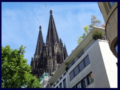 Hohe Strasse 16 - Towards the Cathedral