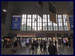 Hauptbahnhof, Station area 4