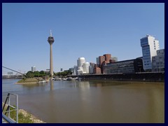 Medienhafen, Rhine Tower