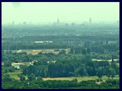 Cologne skyline in the distance