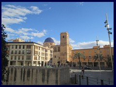 Elche City Centre 57 - Old Town, Plaza de Santa Isabel and Carrer de la Diagonal de Palau