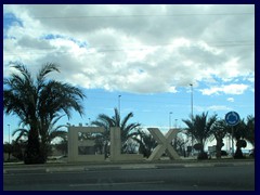 Elche outskirts 02 - the "Elx" sign, Elx is Elche in Valencian