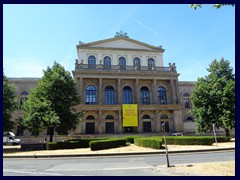 Staatsoper, backside