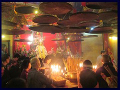 Man Mo Temple, interior