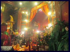 Man Mo Temple, interior