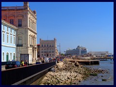 Av. Ribeira das Naus 11