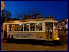 Alfama tram ride 01