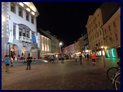 Ljubljana by night 041 - Mestni trg, Town Hall Square