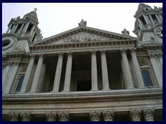 St Paul's Cathedral in 2006 01