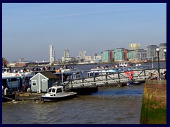 Canary Wharf skyline from Greenwich06