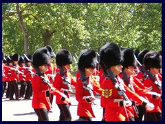 Buckingham Palace guards 2006 04