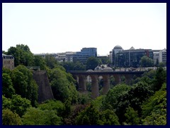 Place de la Constitution, Pont Adolphe 17