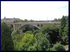 Place de la Constitution, Pont Adolphe 18