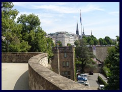 Place de la Constitution, Pont Adolphe 28