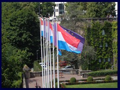 Place de la Constitution, Pont Adolphe 32