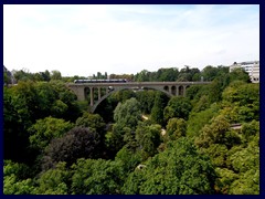 Place de la Constitution, Pont Adolphe 35