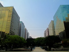 Alameda Dr. Carlos D'Assumpcao towards the North.