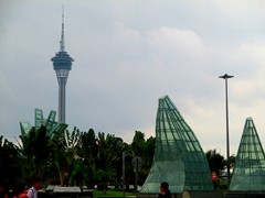 Macau Tower is Macau's tallest structure, at a height of 338m. It was built in 2001 and features an observation deck with glass floor panels and a revolving restaurant that offers great views of Macau, Zhuhai and Taipa. You can also bungee jump from the tower!