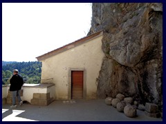 Predjama Castle 33