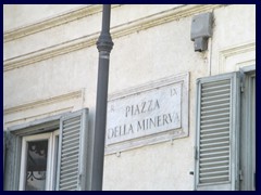 Piazza della Minerva, Centro Storico West.