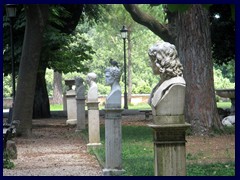 Pincio Gardens has 225 busts, in various conditions.