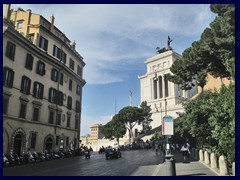 Via de Teatro di Marcello towards Piazza Campidoglio and Monument to Vittorio Emanuele II .