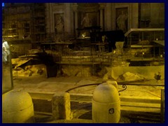 Fontana di Trevi, closed for renovation