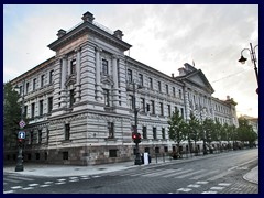 NKVD Palace, now Genocide Museum and Vilnius Country Court, is a white building in classical style on Gedinomas Avenue, Lukiškės Square.  
The beautiful facade of this 1890 building hides a dark secret: First it was used by Gestapo under the Nazi occupation, and then used as headquarters of KGB and during the Soviet era. Opponents were tortured and killed in this building, that is what the Genocide Museum is about.
The museum, often called the KGB Museum was established in 1992.
Inside the museum we visited exhibtions with KGB suits, an interrogation center, prison cells, torture chambers, staff's office and an execution chamber in the basement. In the execution room belongings to the exectuted people are on display and a screen shows how the exectuions were done. In the museum there is a special room dedicated to the jewish victims and one for roma victims. It was heavy but very interesting.