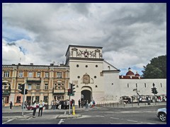 Gate of Dawn, the border to the Old Town on Bazilijono gatve.