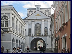 Gate of Dawn, the gate to the Old Town, Northern exterior seen from Didzioji street.  The gate to the Old Town, built 1503-1522 as part of the defense wall. It is the only one of the city gate that wasn't destroyed in the 18th century. The icon of Our Lady of the Gate of Dawn can be seen inside the gate, that is of religious, cultural and historical importance.