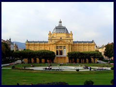 King Tomislav Square, Art Pavilion